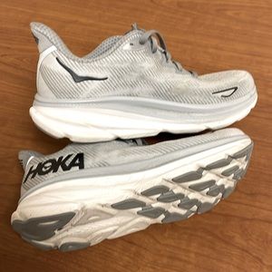 EUC, Men’s Hoka One One Clifton 9D Running Shoes